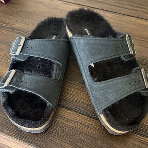 Black Suede Faux-Fur Buckle Slide Sandals